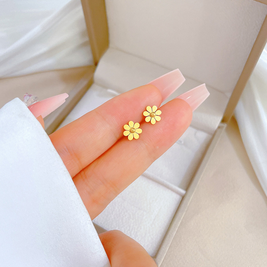 Gold Petite Daisy Stud Earrings