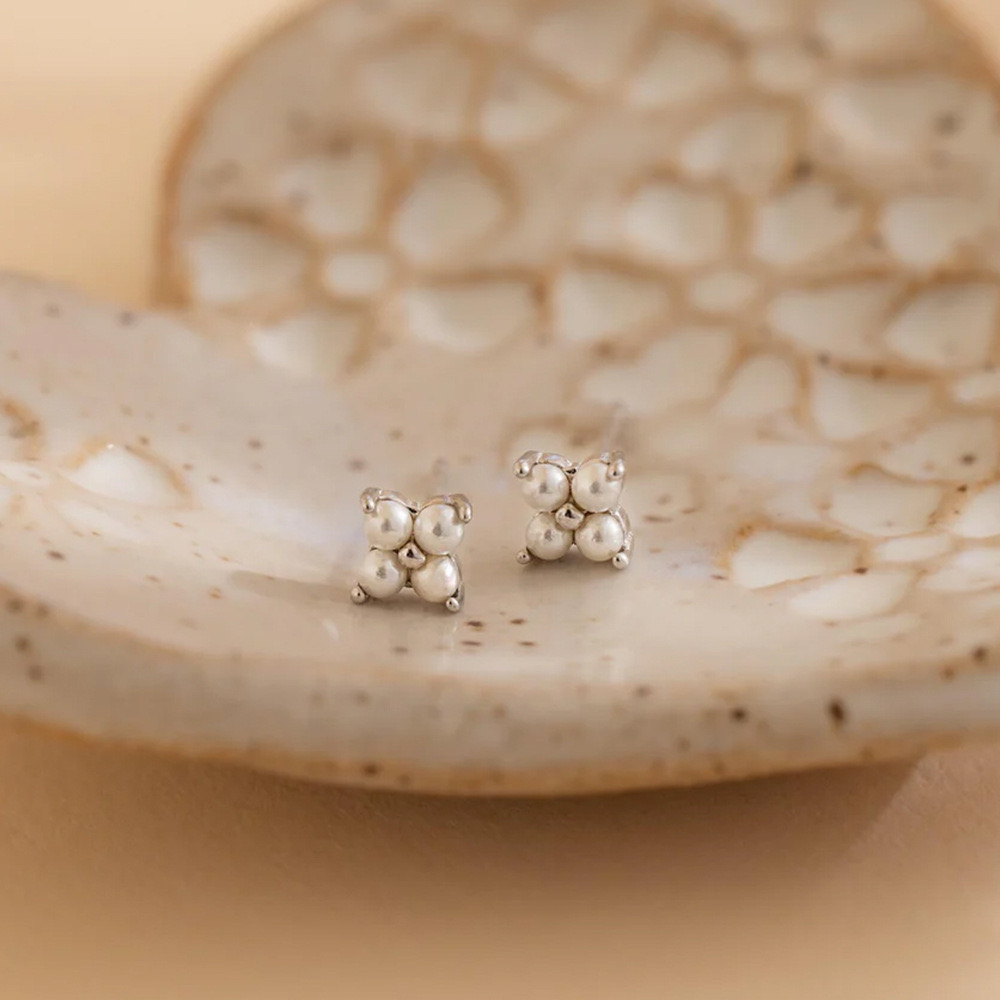 Dainty Four-Pearl Clover Stud Earrings