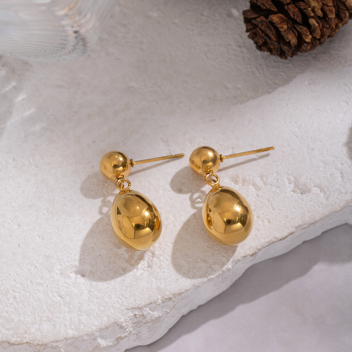Polished Oval Teardrop Drop Earring